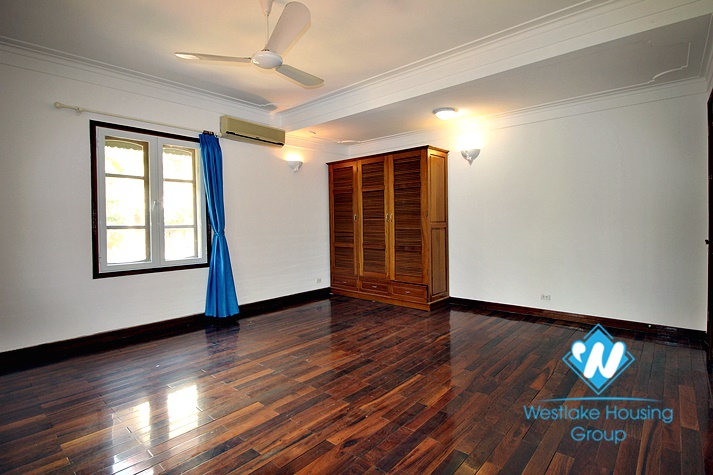 Big yard, swiming pool and five bedrooms house for rent in Tay Ho district, Ha Noi.